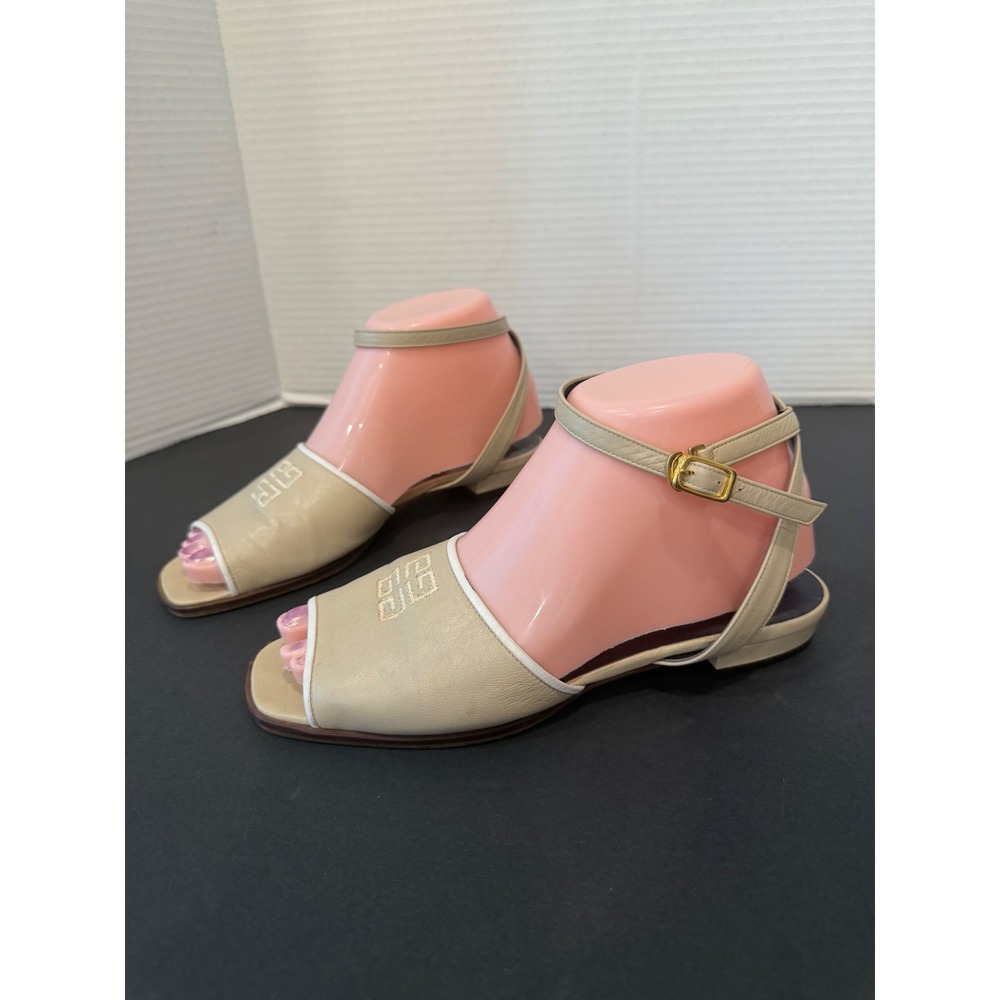 Givenchy Cream Vintage 4G Logo Ankle Strap Chaussures Sandals Sz 6.5